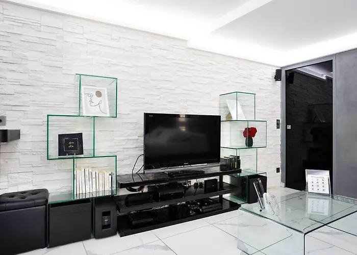 Modern Loft In Center! Appartement